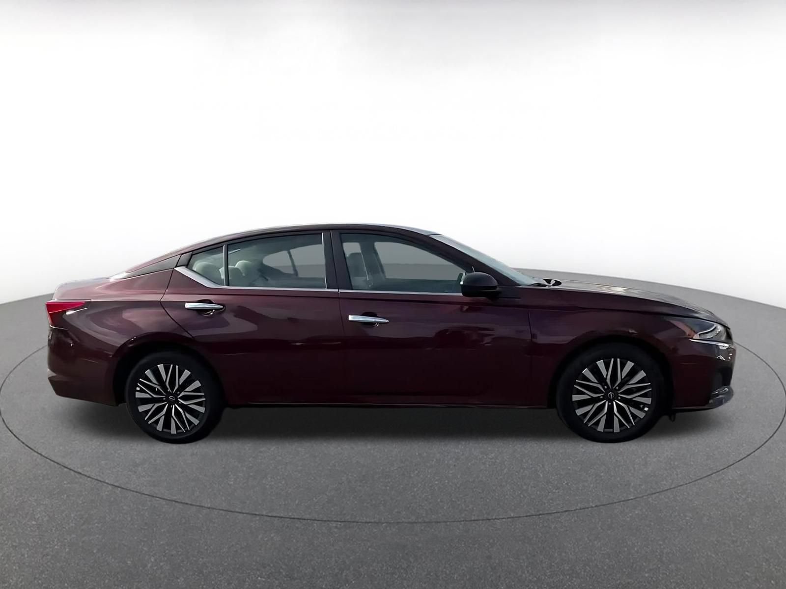 Thumbnail: 2025 Nissan Altima - 16