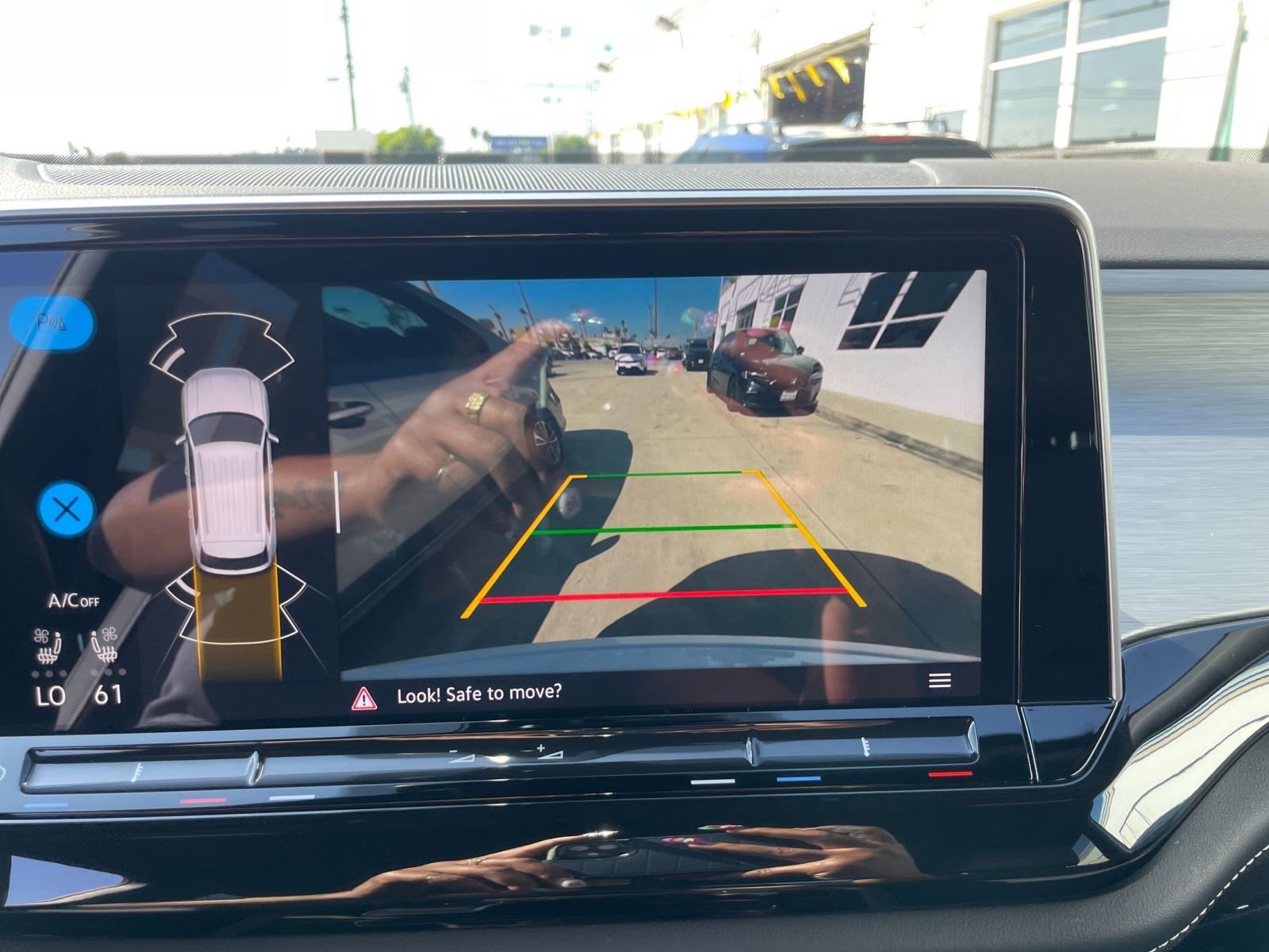 Thumbnail: 2025 Volkswagen Atlas - 17