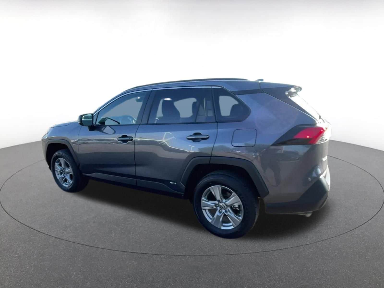 Thumbnail: 2025 Toyota RAV4 - 10