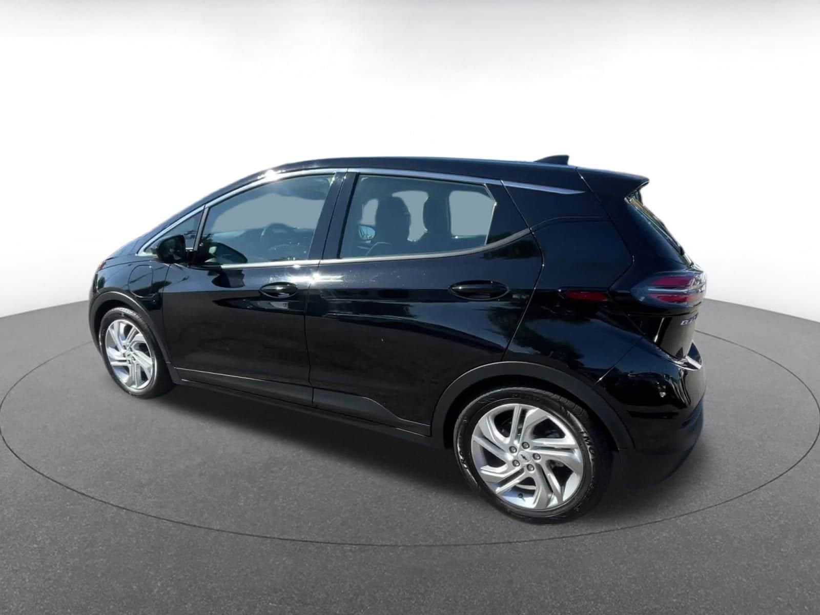 Thumbnail: 2023 Chevrolet Bolt EV - 10