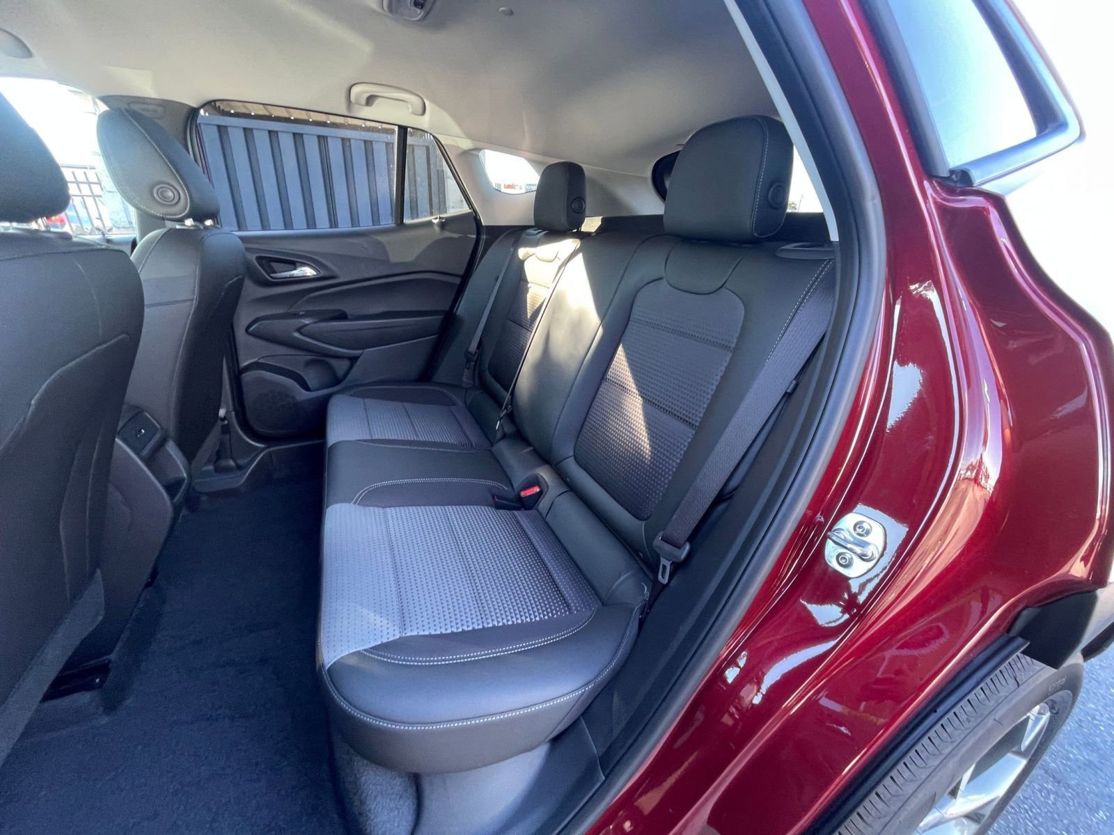 Thumbnail: 2025 Chevrolet Trax - 25