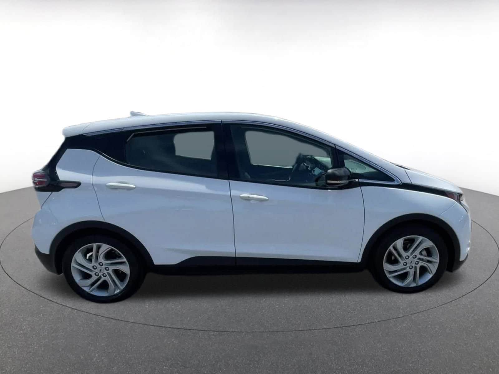 Thumbnail: 2023 Chevrolet Bolt EV - 16
