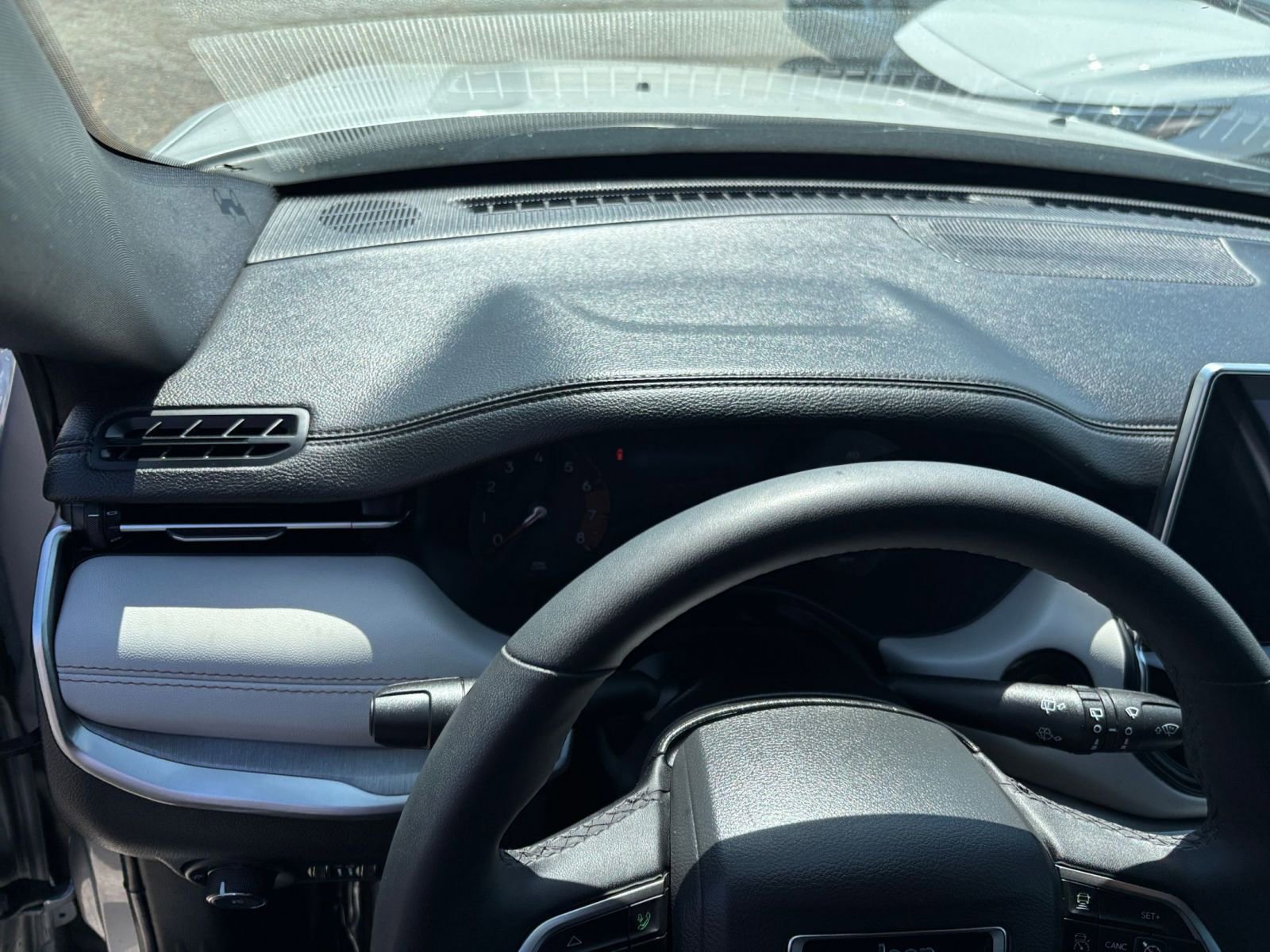 Thumbnail: 2025 Jeep Compass - 34