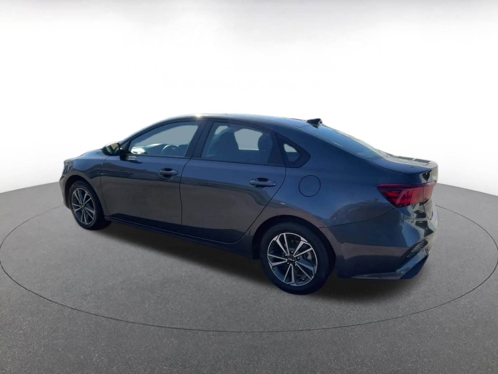 Thumbnail: 2024 Kia Forte - 10