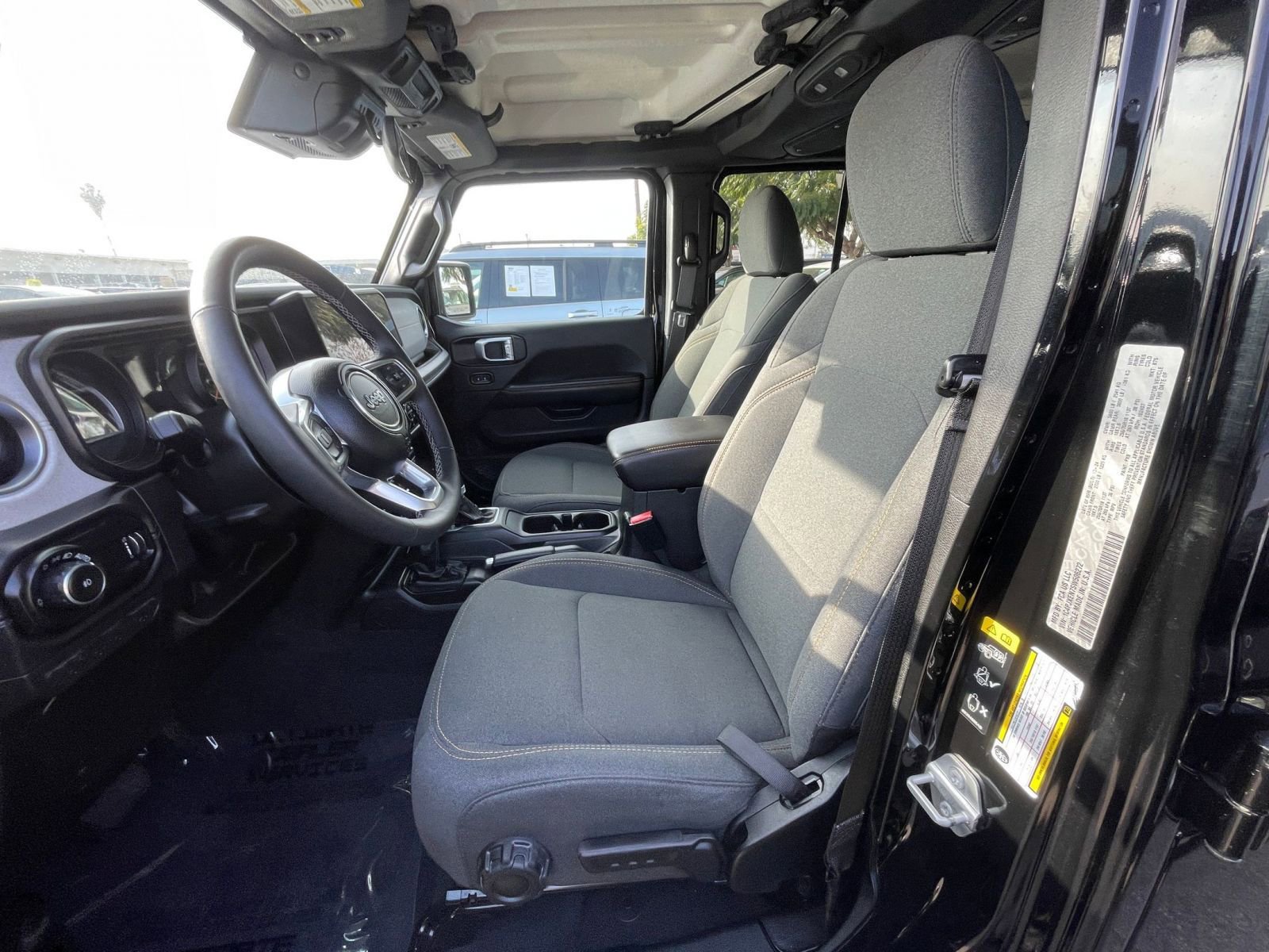 Thumbnail: 2025 Jeep Wrangler - 27