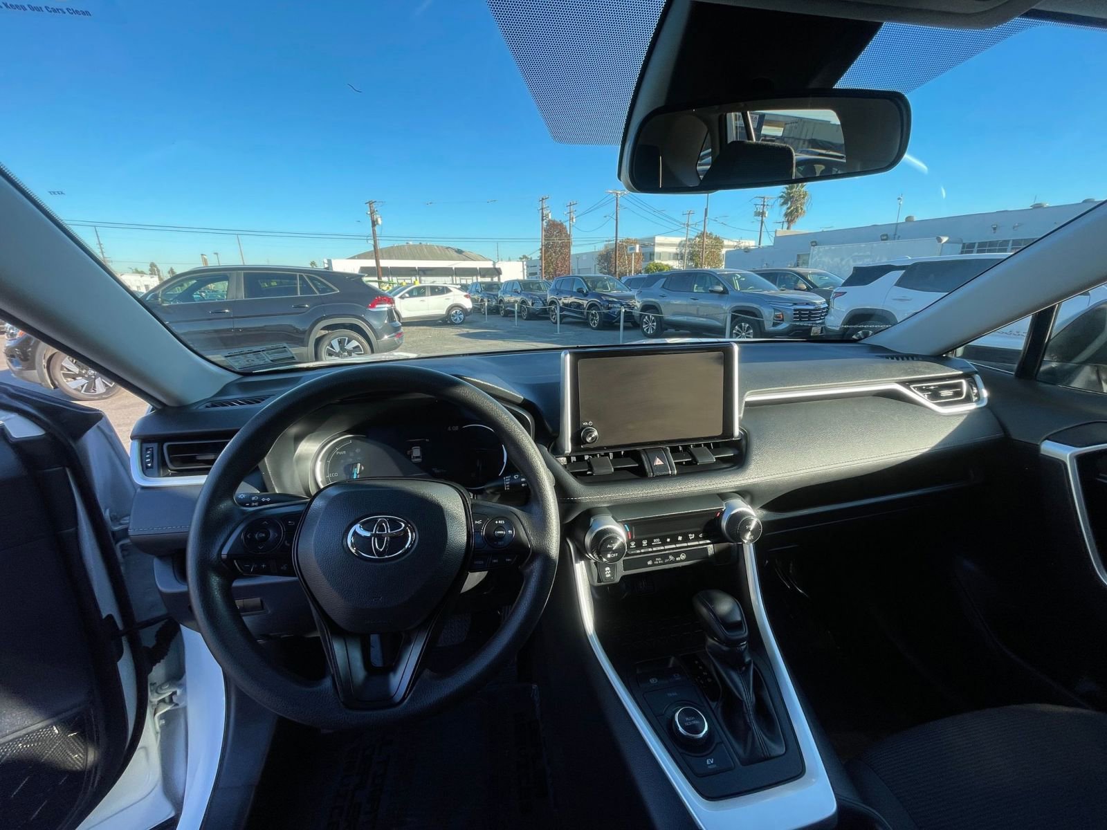 Thumbnail: 2025 Toyota RAV4 - 33