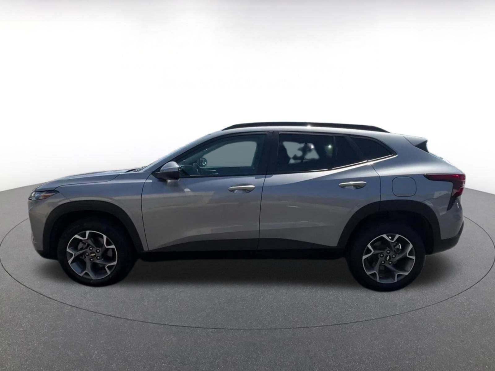 Thumbnail: 2025 Chevrolet Trax - 9