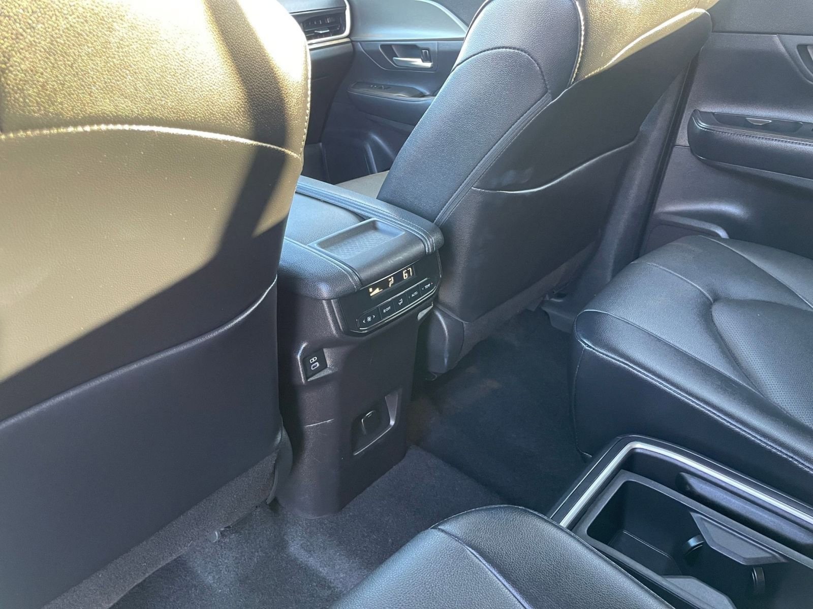 Thumbnail: 2025 Toyota Grand Highlander - 24