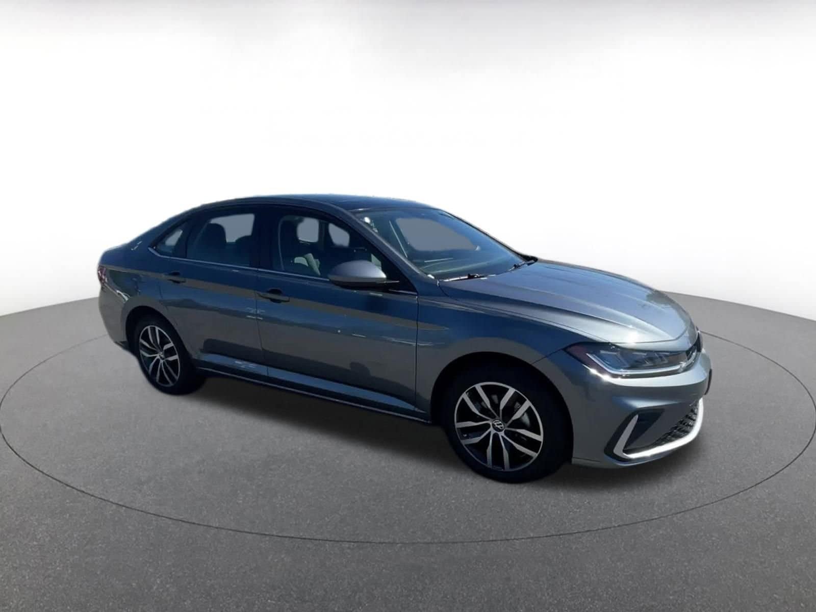 Thumbnail: 2025 Volkswagen Jetta - 2