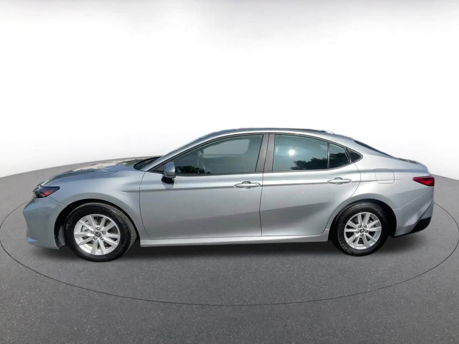 Thumbnail: 2025 Toyota Camry - 9