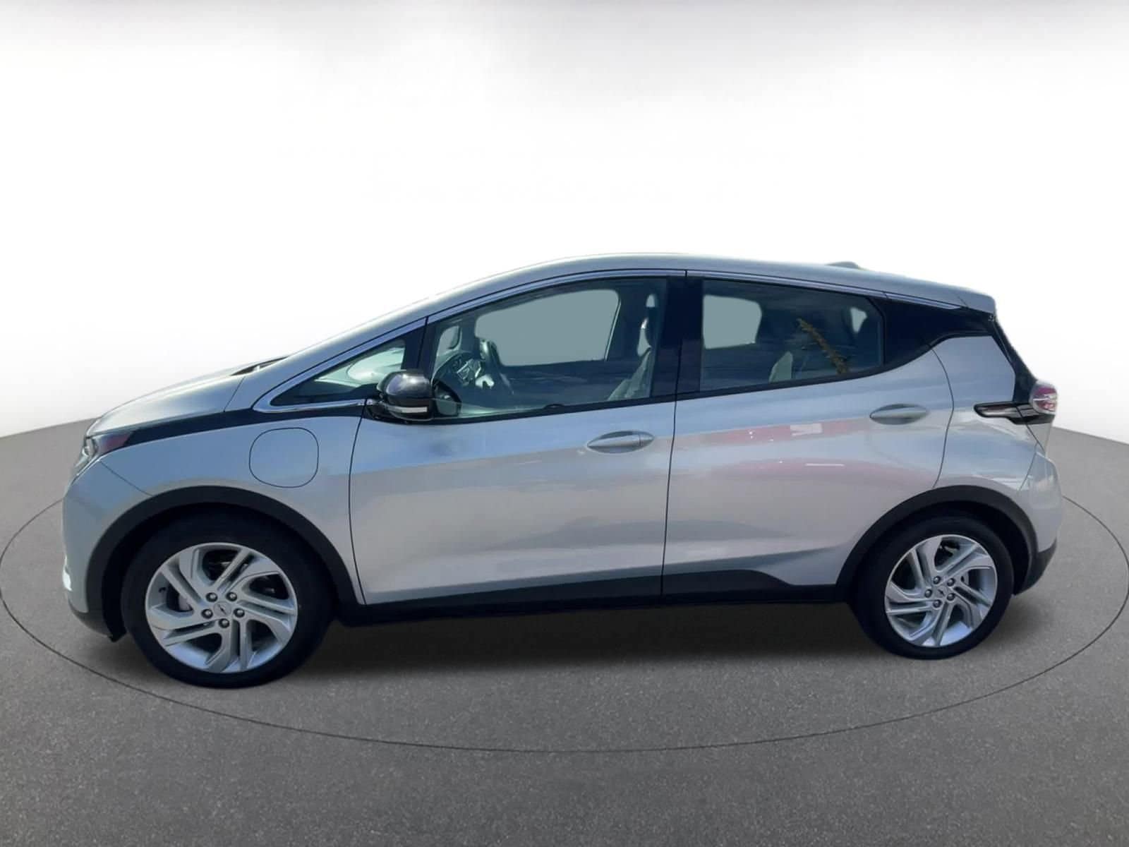 Thumbnail: 2023 Chevrolet Bolt EV - 9