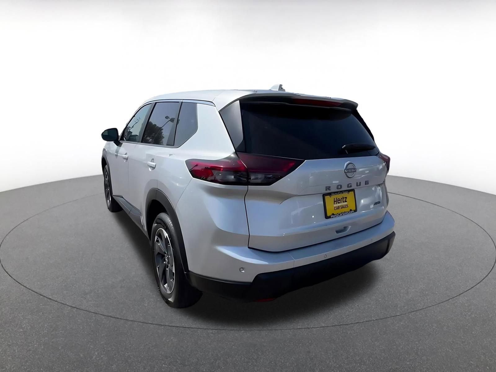 Thumbnail: 2025 Nissan Rogue - 11