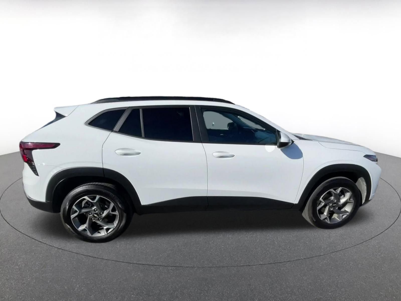 Thumbnail: 2025 Chevrolet Trax - 16