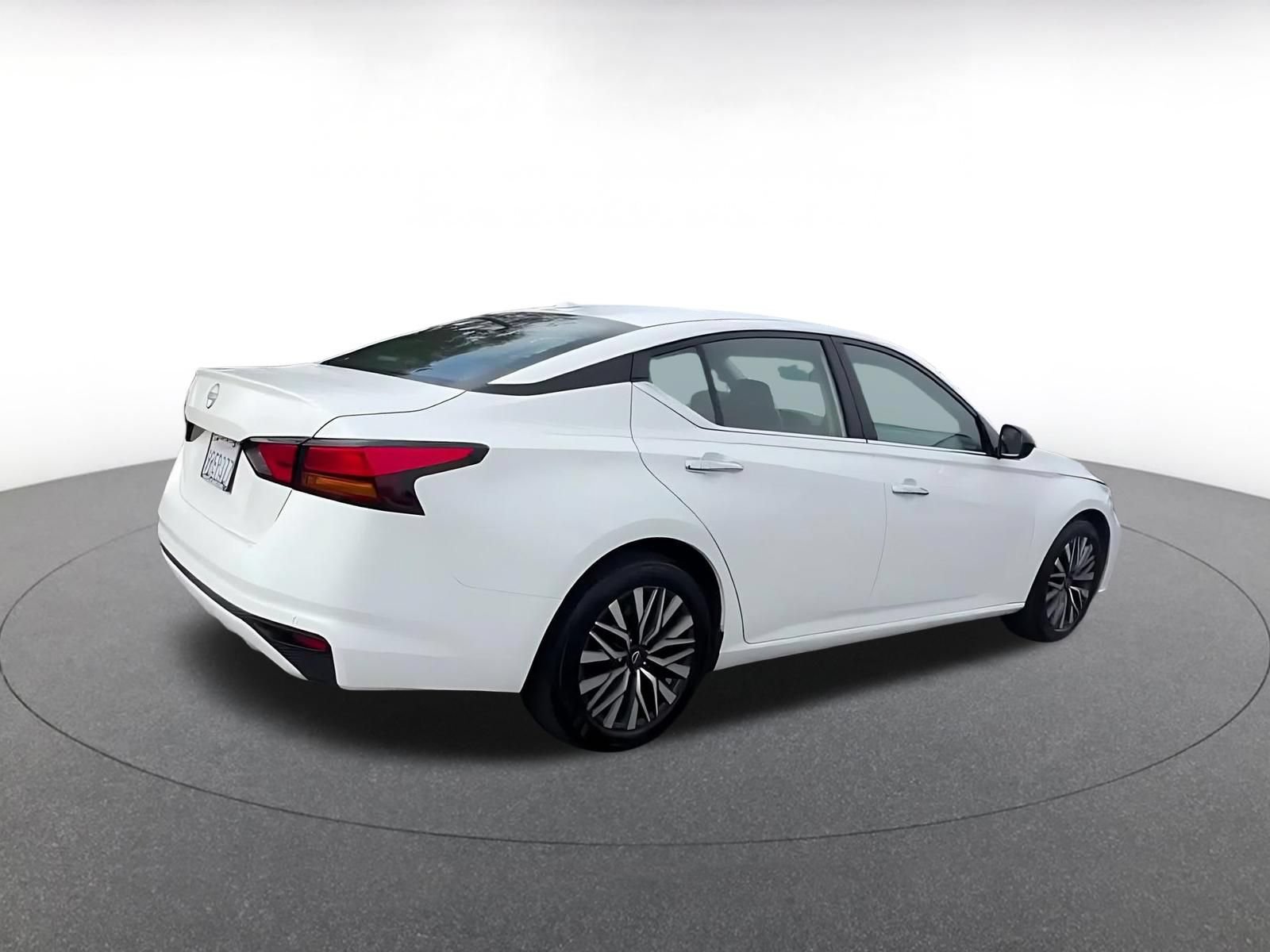 Thumbnail: 2025 Nissan Altima - 15