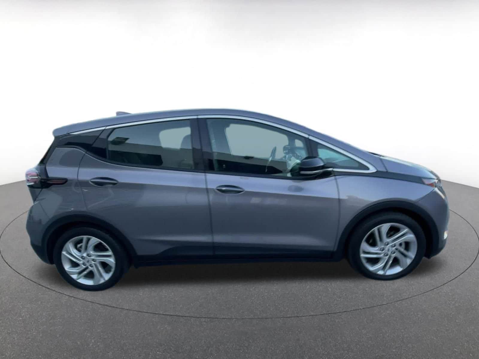 Thumbnail: 2023 Chevrolet Bolt EV - 16