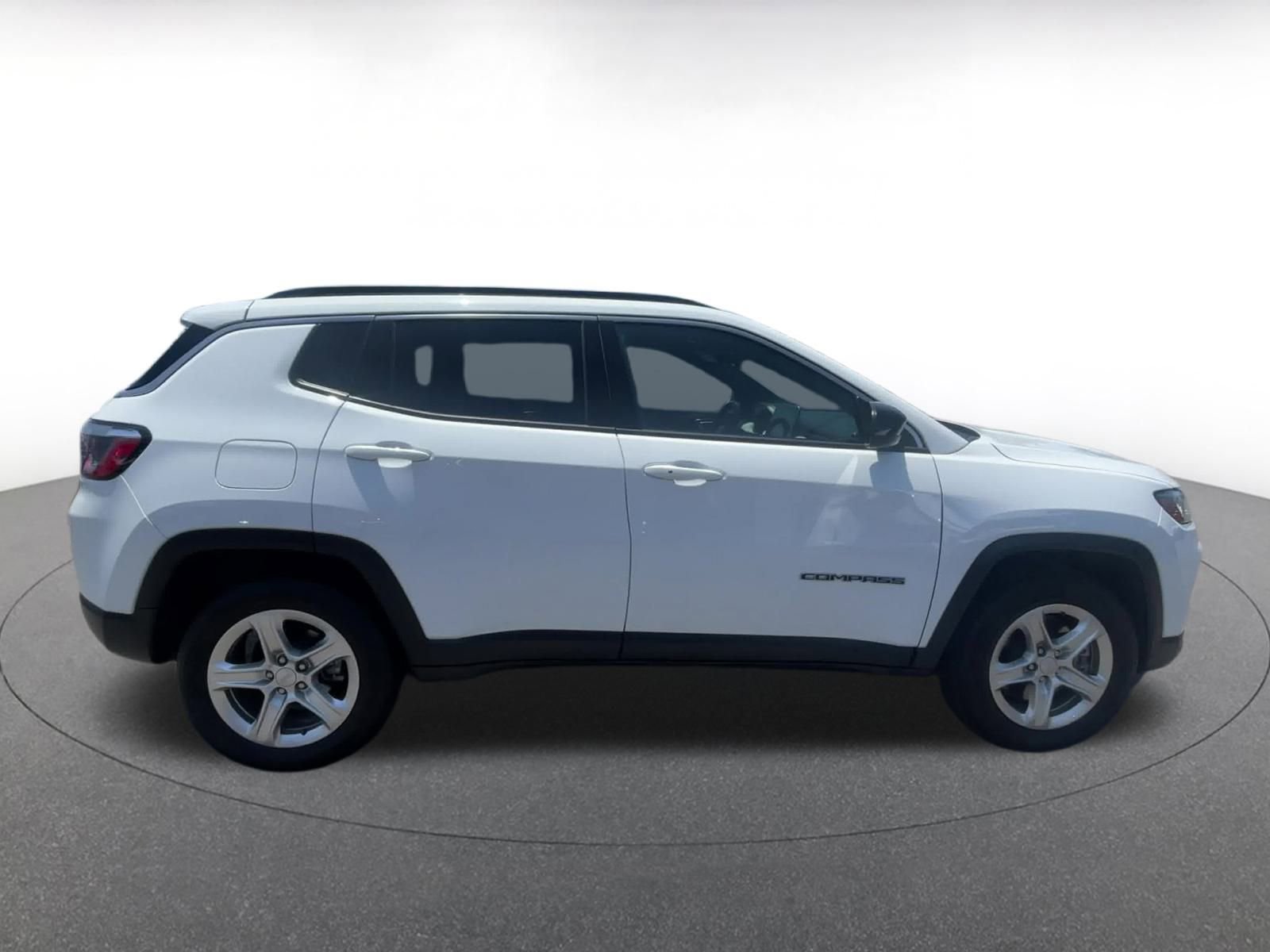 Thumbnail: 2023 Jeep Compass - 16