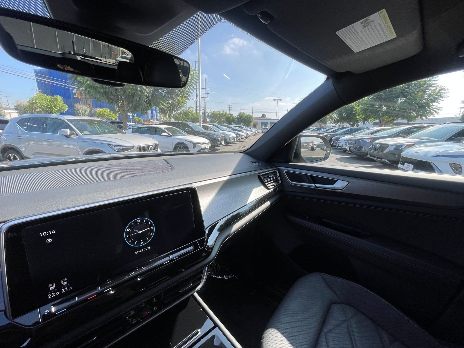 Thumbnail: 2025 Volkswagen Atlas - 35