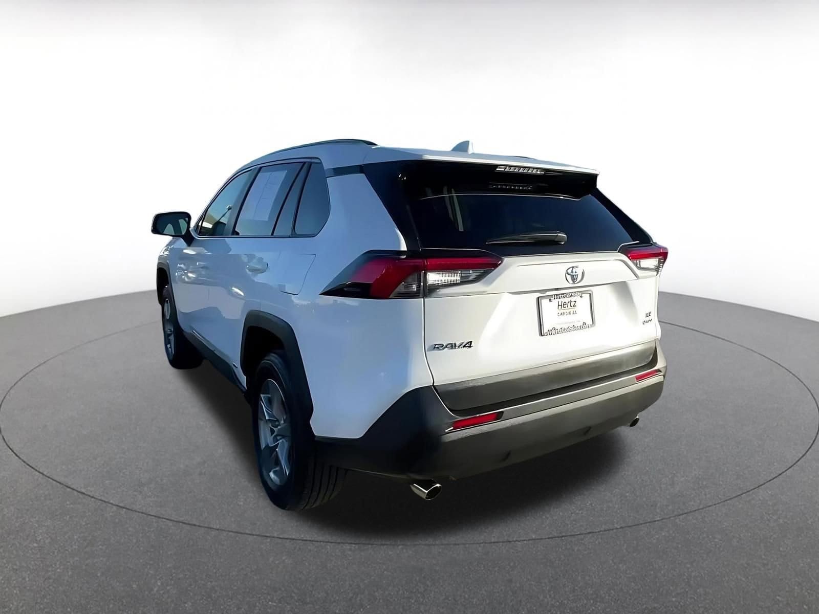 Thumbnail: 2025 Toyota RAV4 - 15