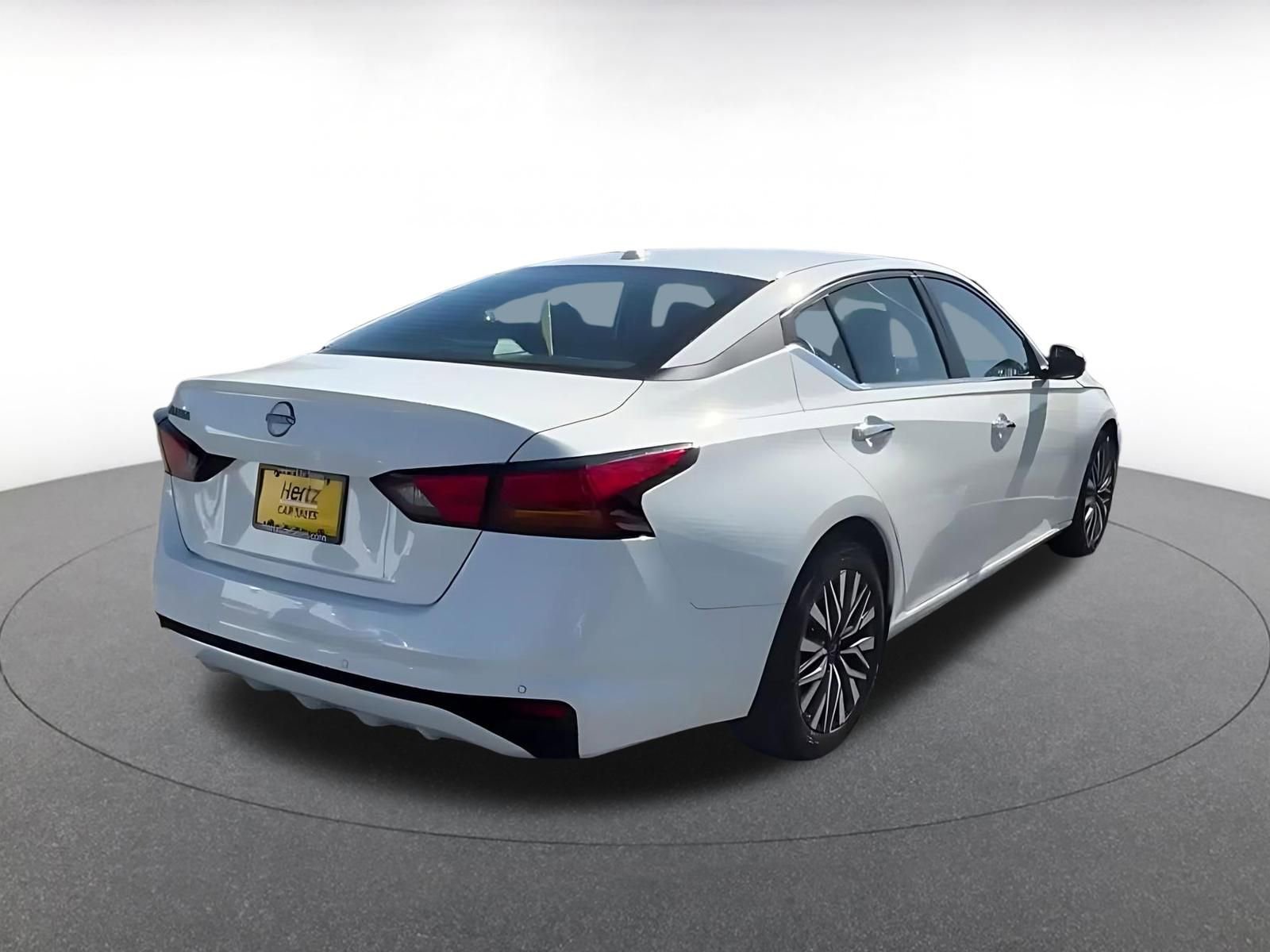 Thumbnail: 2025 Nissan Altima - 15