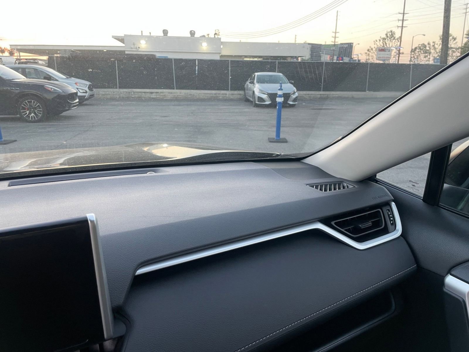 Thumbnail: 2025 Toyota RAV4 - 35