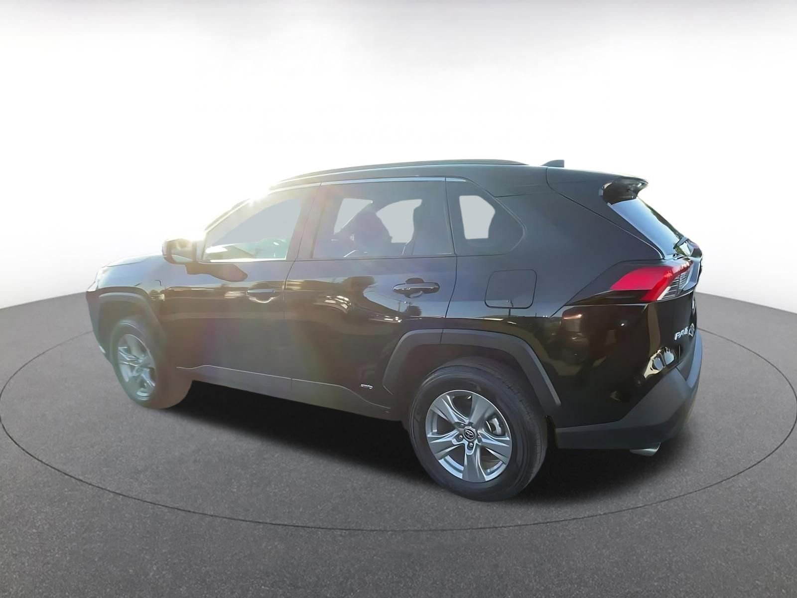 Thumbnail: 2025 Toyota RAV4 - 10