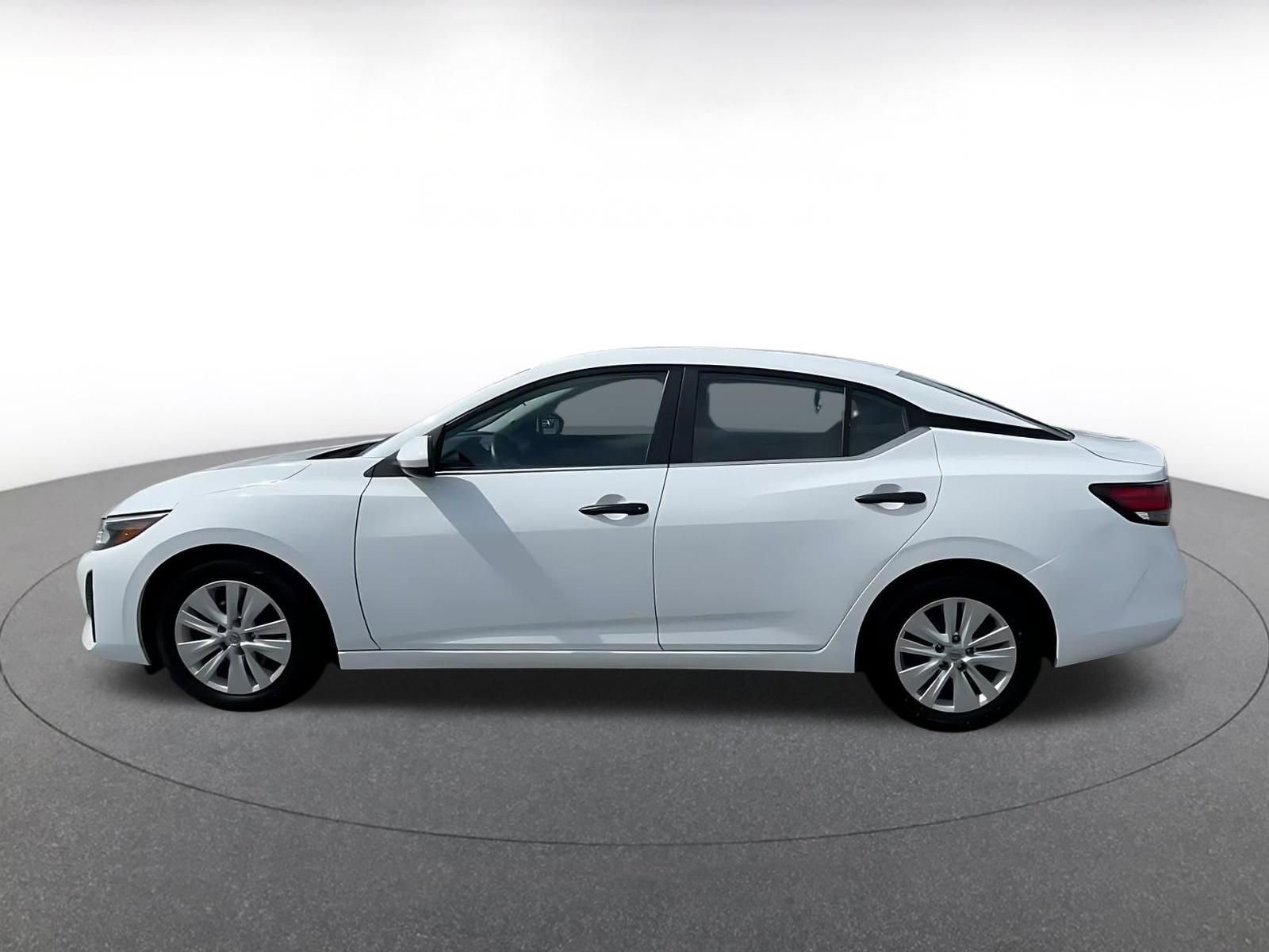 Thumbnail: 2025 Nissan Sentra - 9