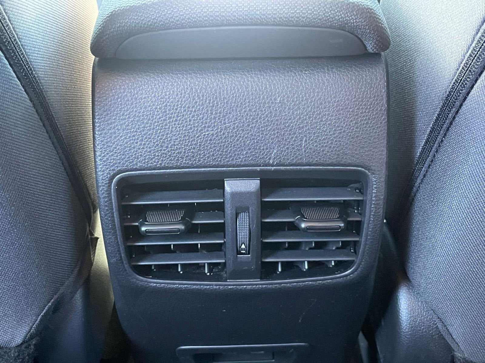 Thumbnail: 2025 Toyota Corolla Cross - 24