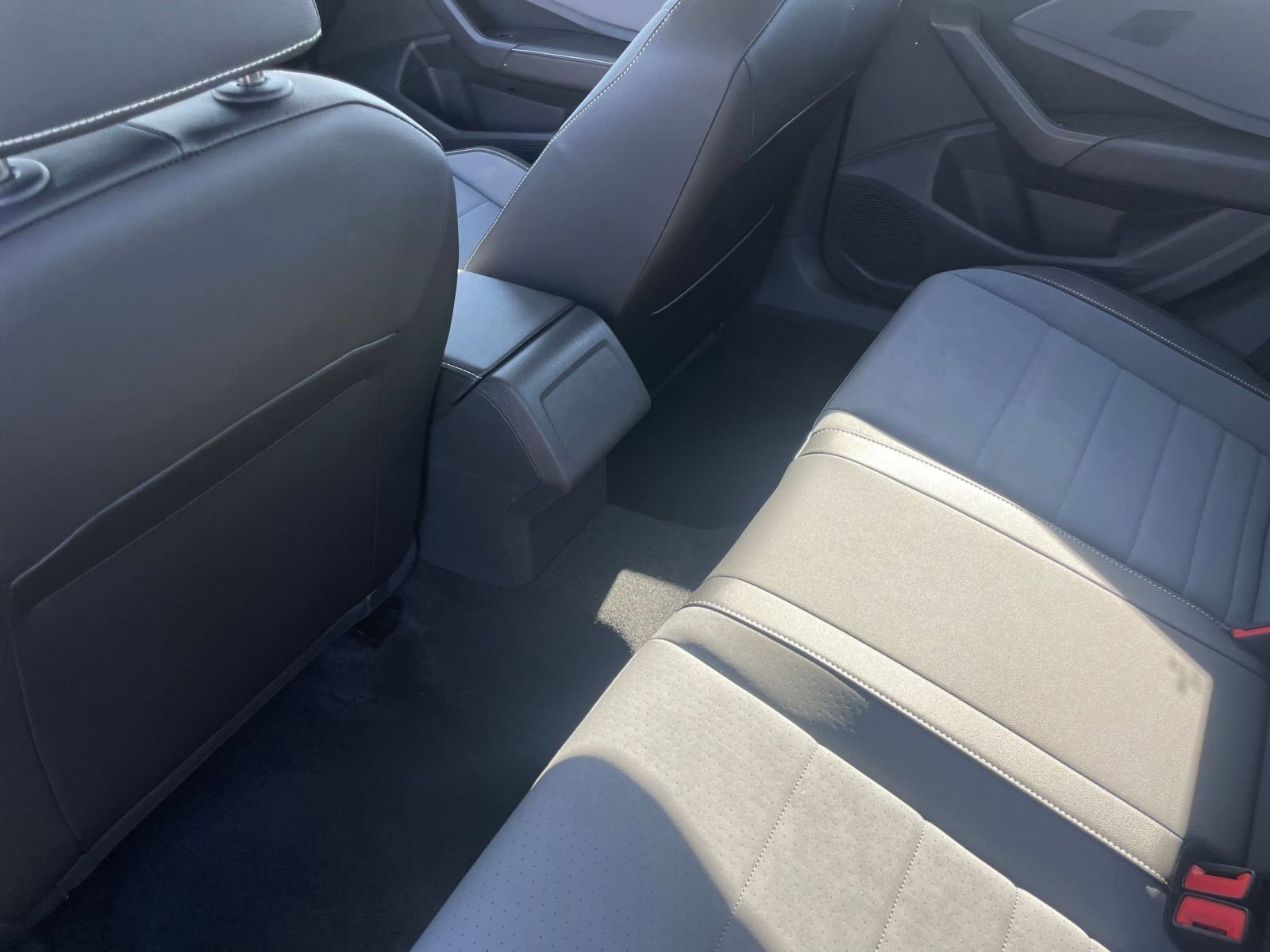 Thumbnail: 2025 Volkswagen Jetta - 24