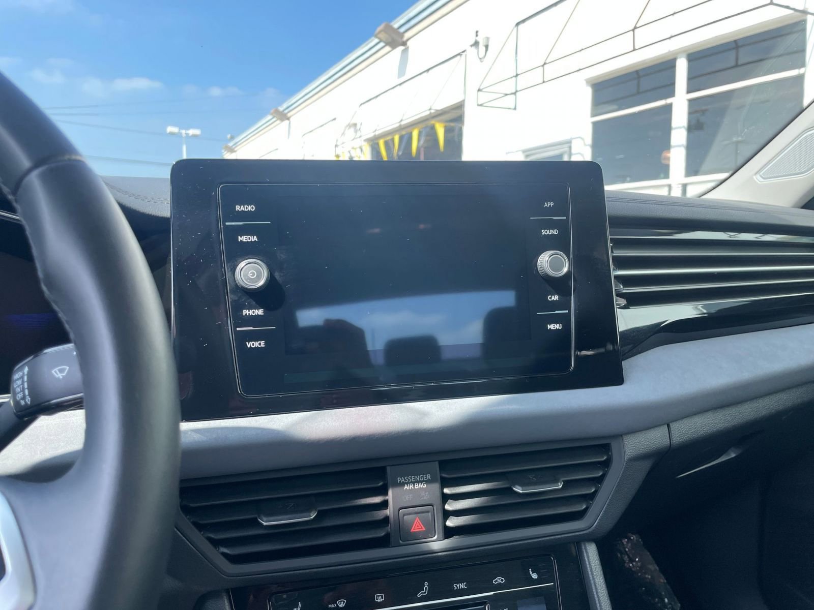 Thumbnail: 2025 Volkswagen Jetta - 18