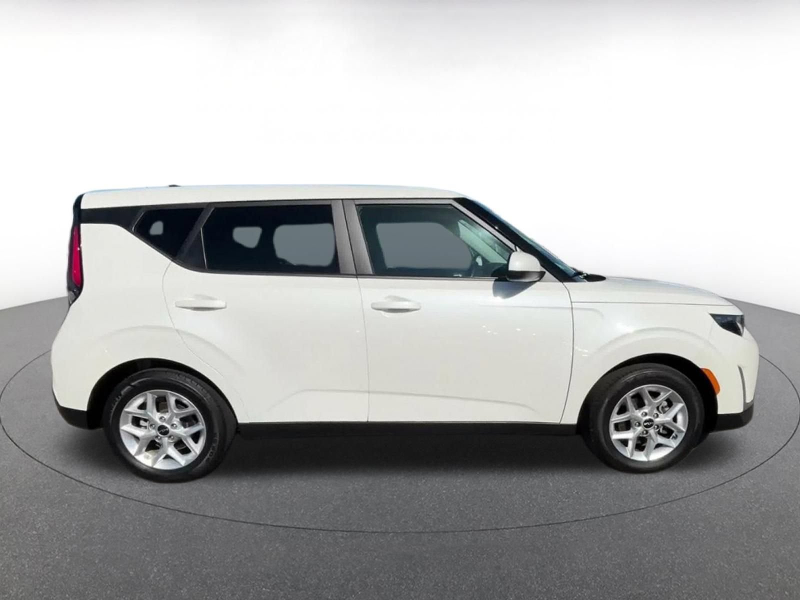 Thumbnail: 2025 Kia Soul - 13