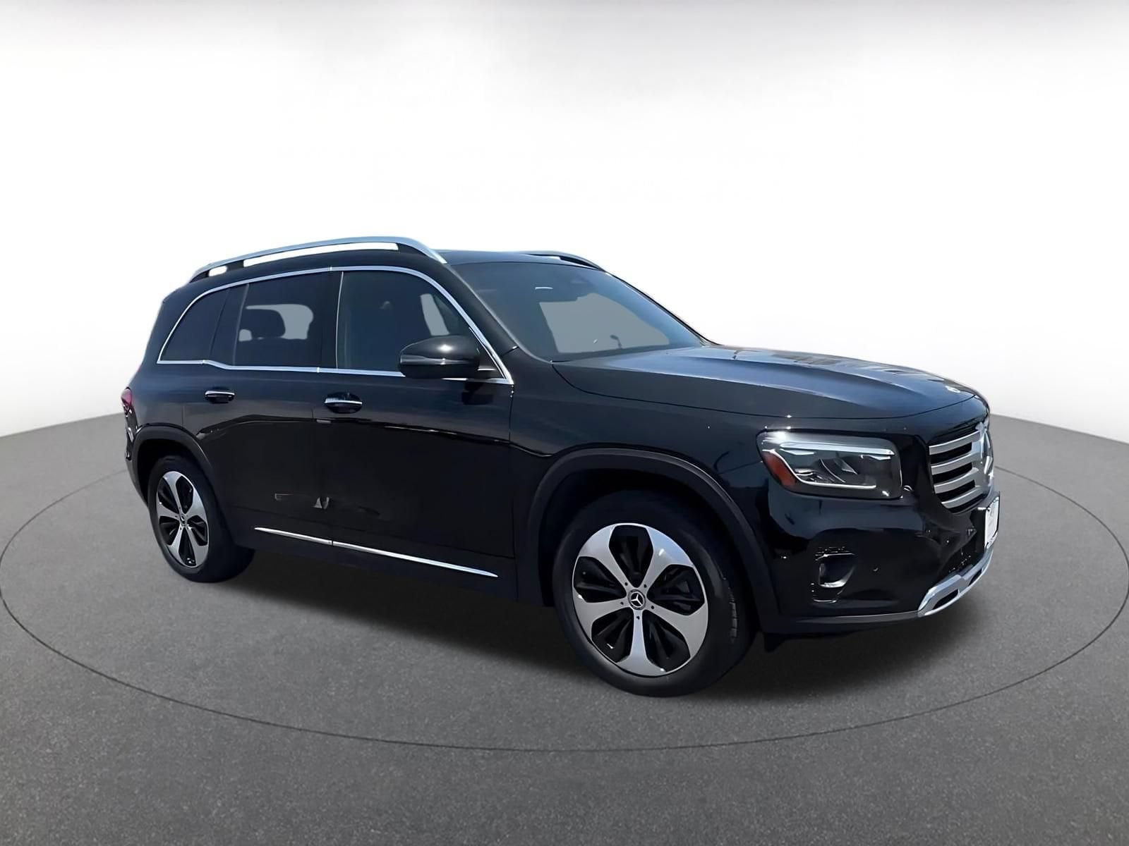 Thumbnail: 2025 Mercedes-Benz GLB - 2