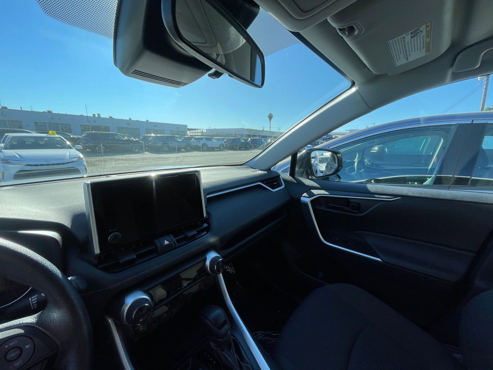 Thumbnail: 2025 Toyota RAV4 - 35