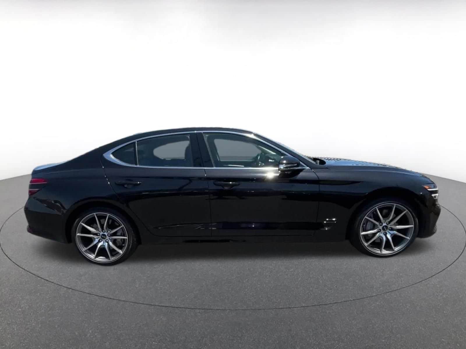 Thumbnail: 2025 Genesis G70 - 16