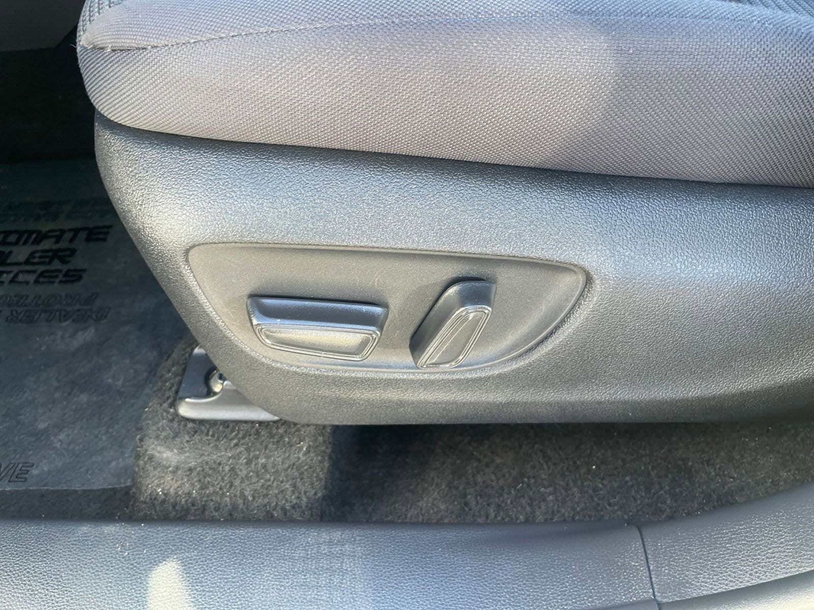 Thumbnail: 2025 Toyota Highlander - 23