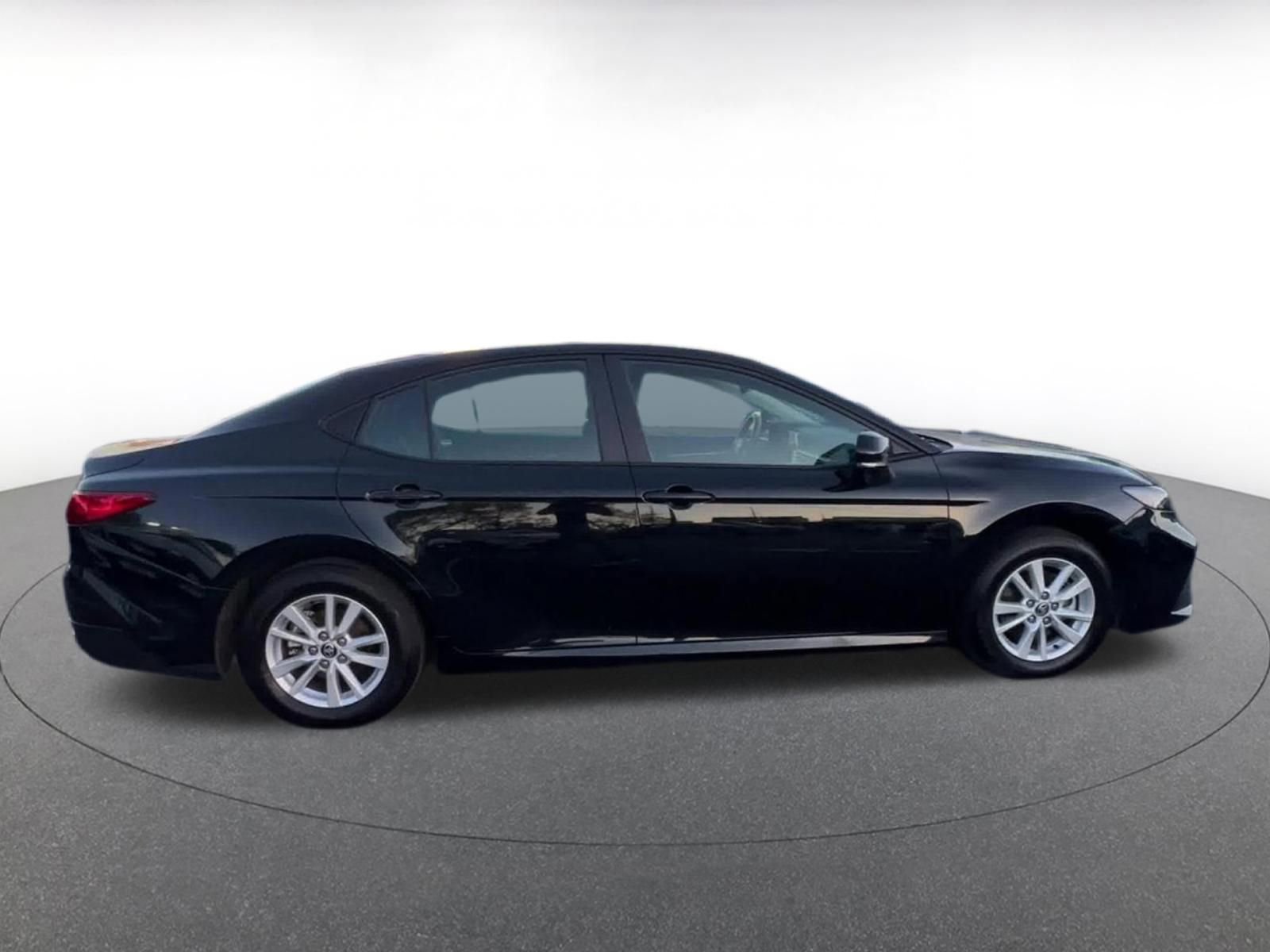 Thumbnail: 2025 Toyota Camry - 16