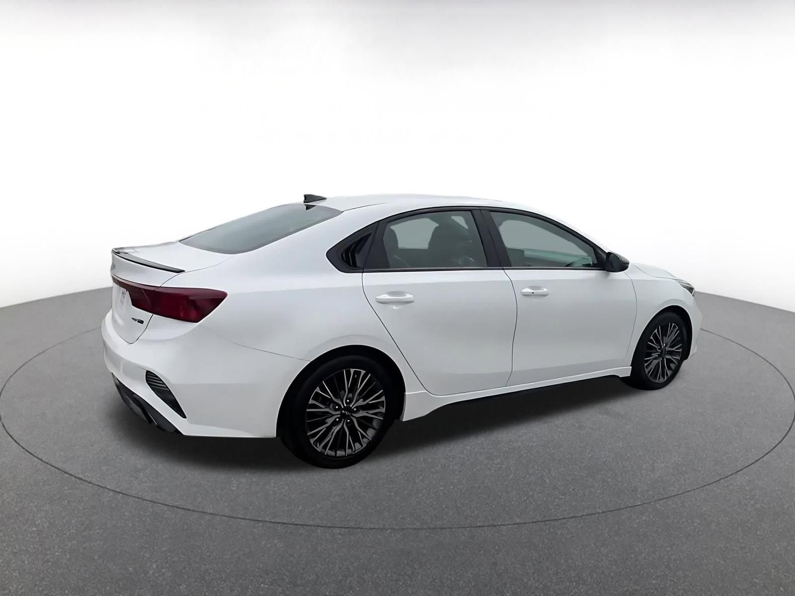 Thumbnail: 2023 Kia Forte - 14