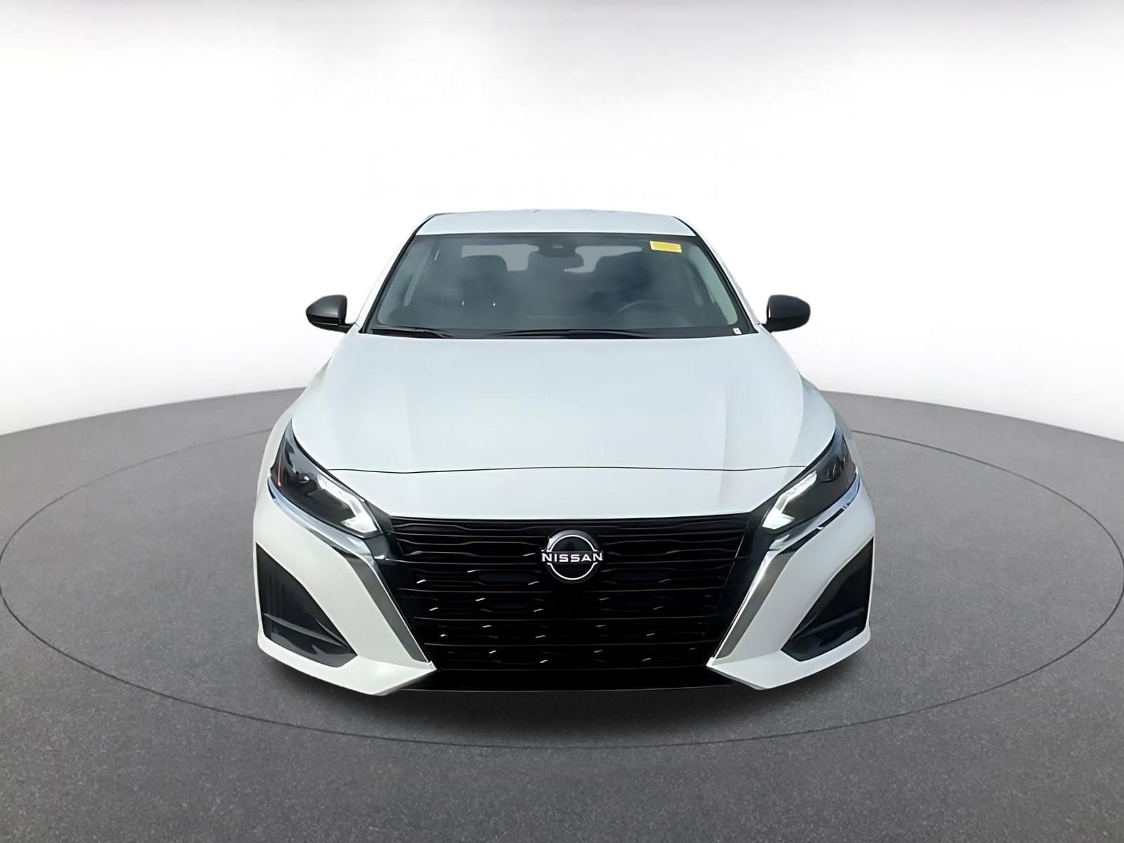 Thumbnail: 2025 Nissan Altima - 4