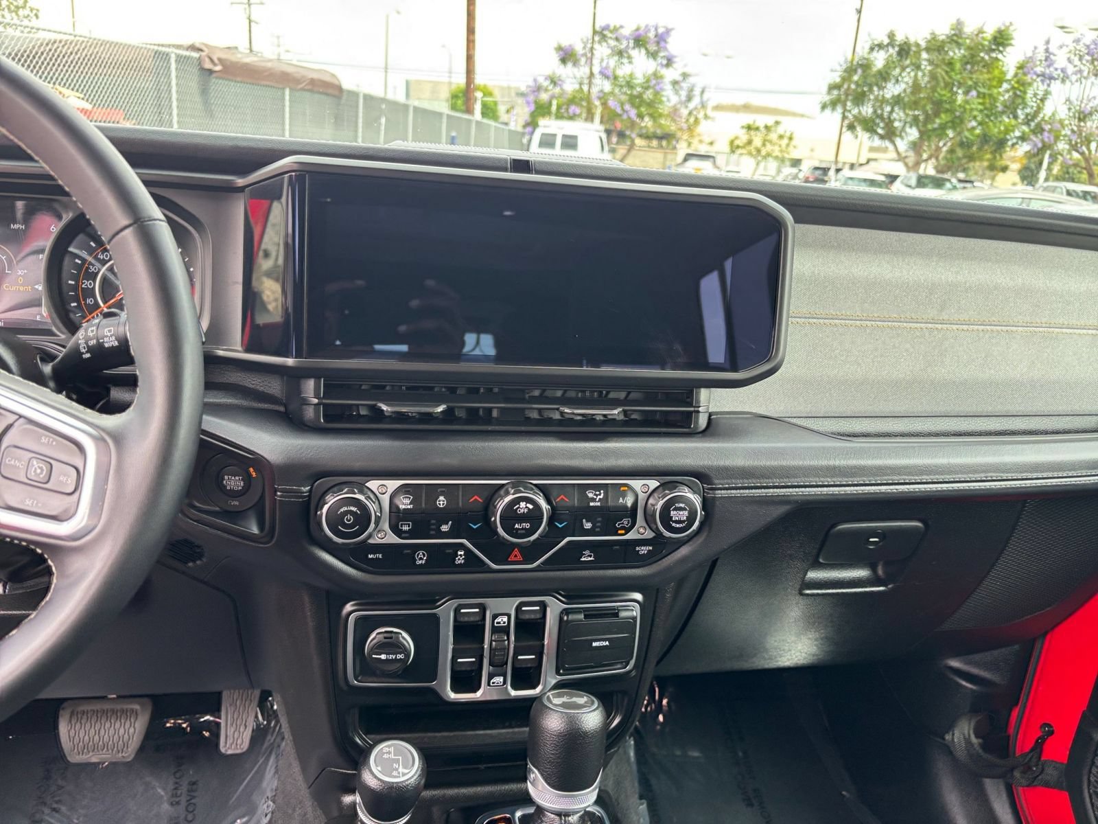 Thumbnail: 2025 Jeep Wrangler - 14
