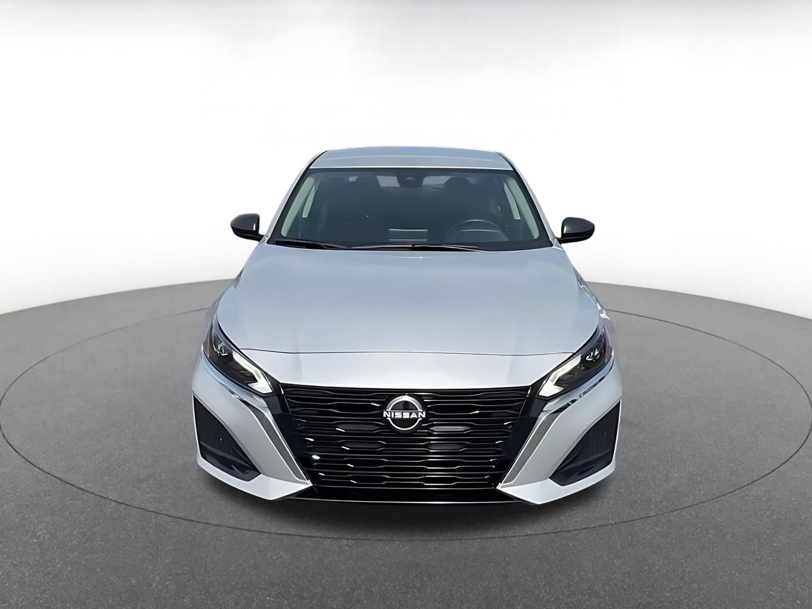 Thumbnail: 2025 Nissan Altima - 4