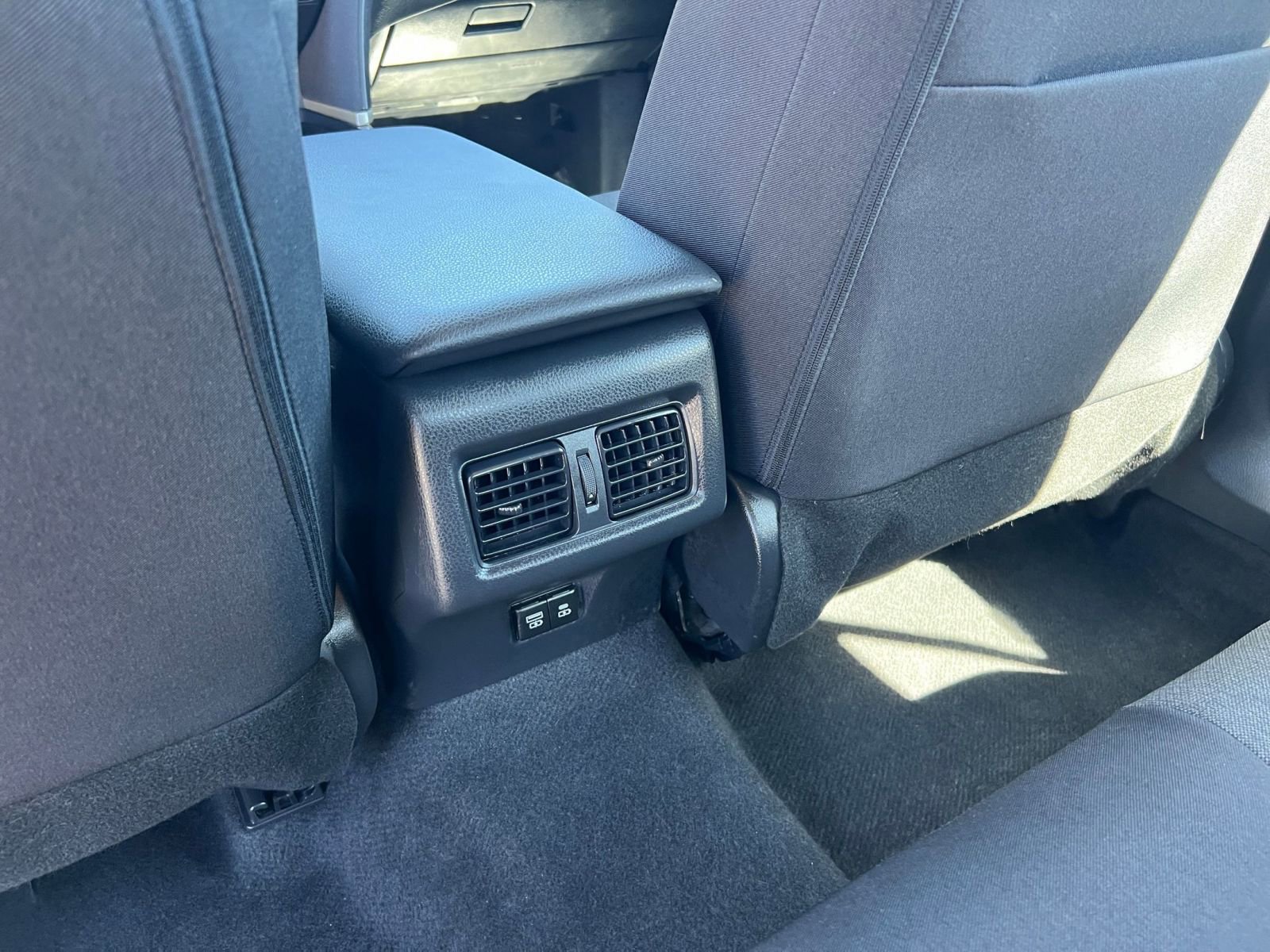 Thumbnail: 2025 Toyota Camry - 25