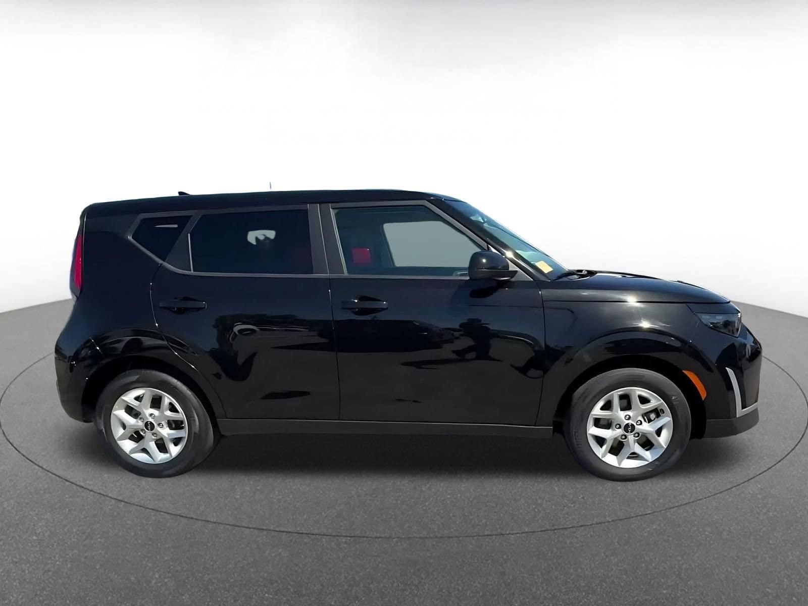 Thumbnail: 2025 Kia Soul - 15