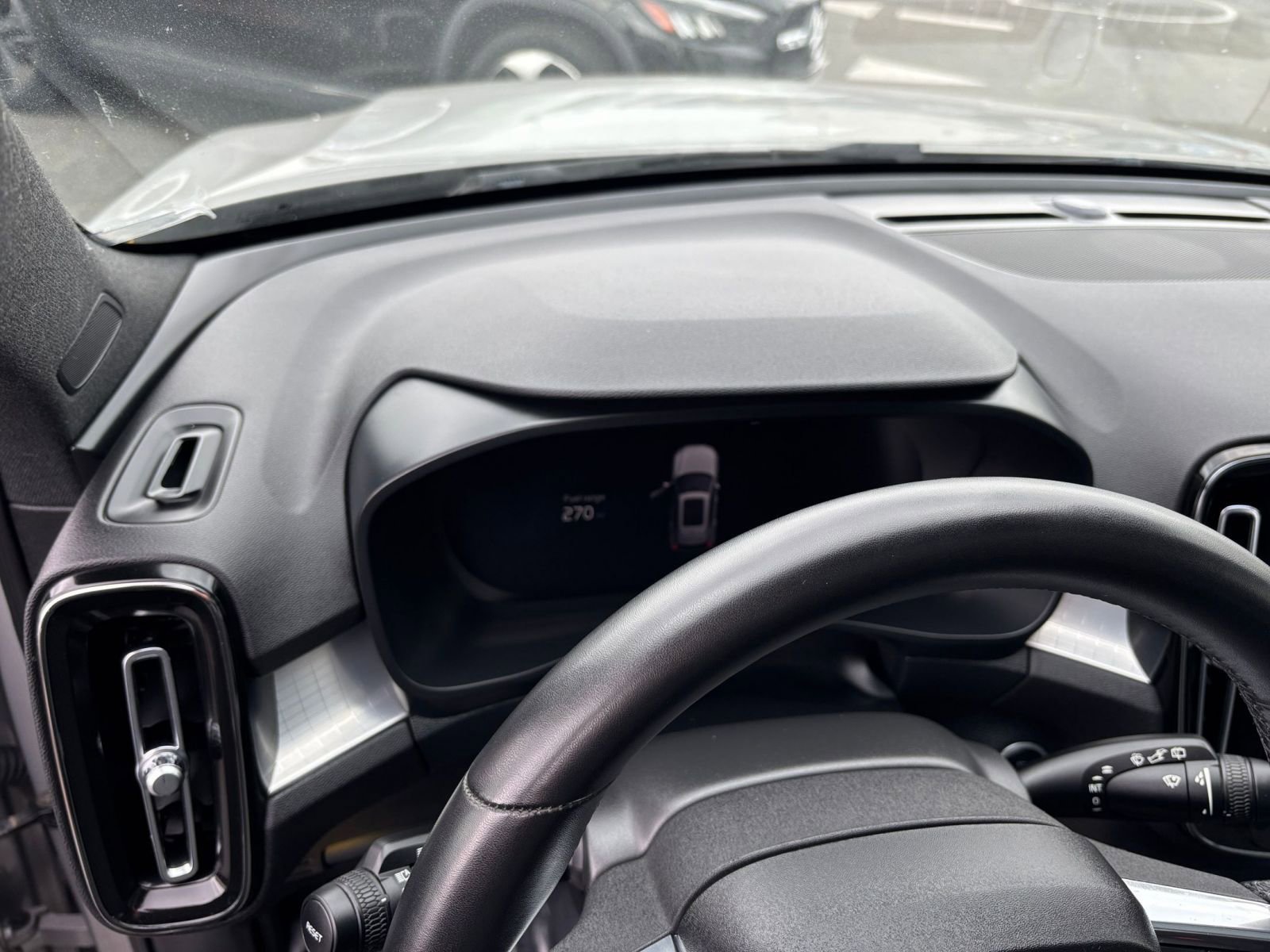 Thumbnail: 2024 Volvo XC40 - 35