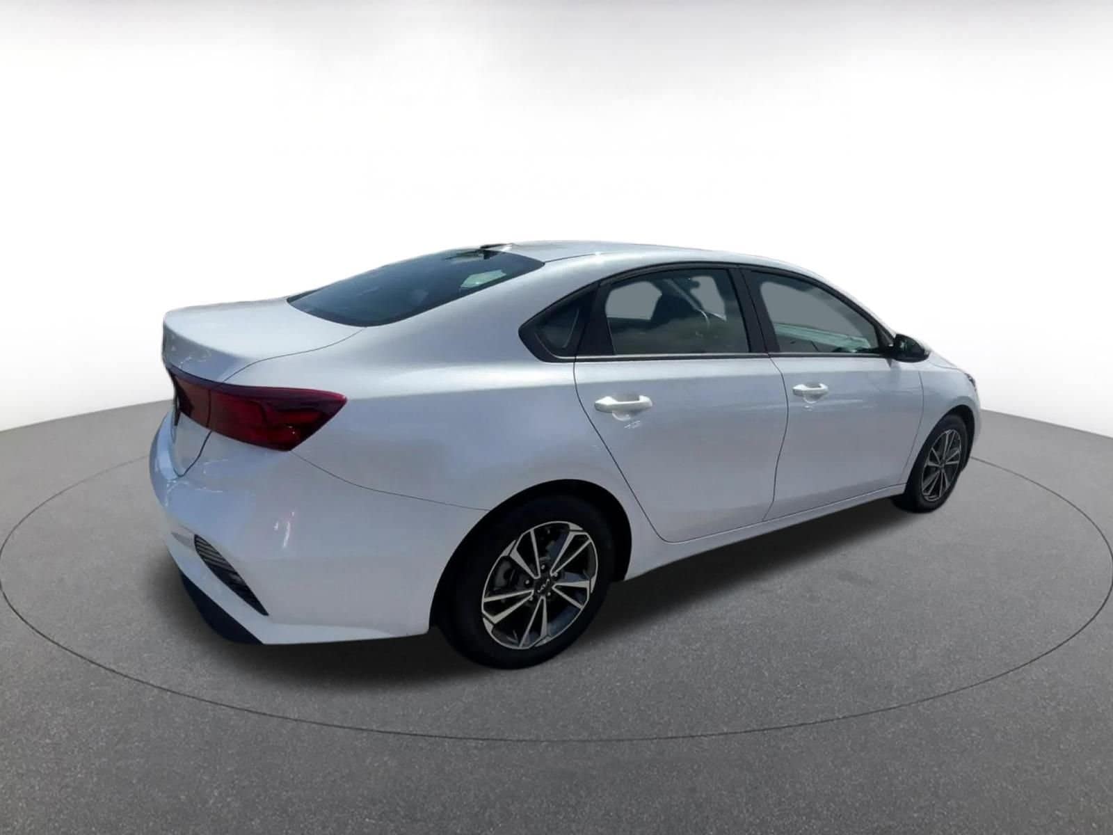 2024 Kia Forte LXS 15