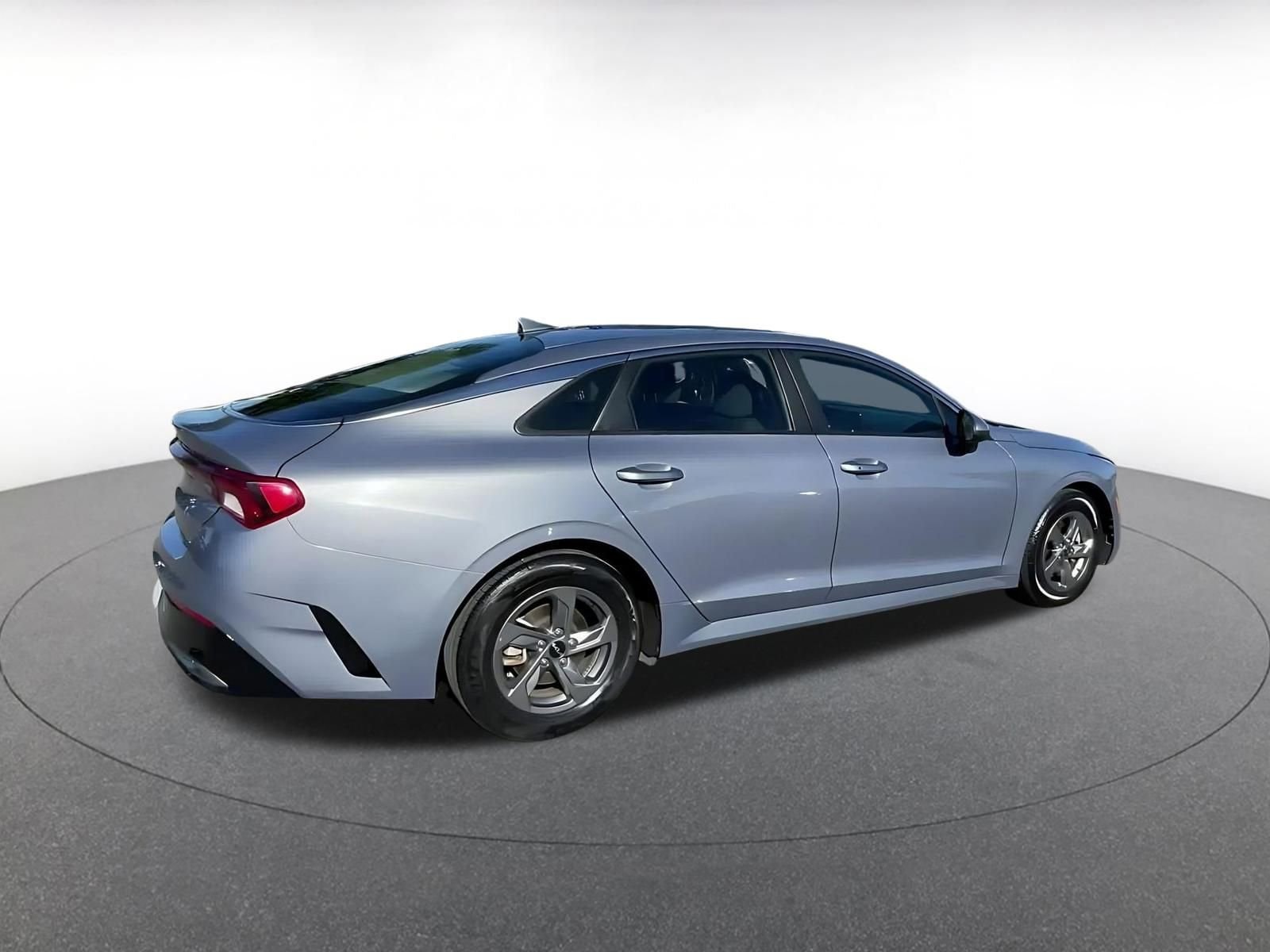 Thumbnail: 2023 Kia K5 - 15