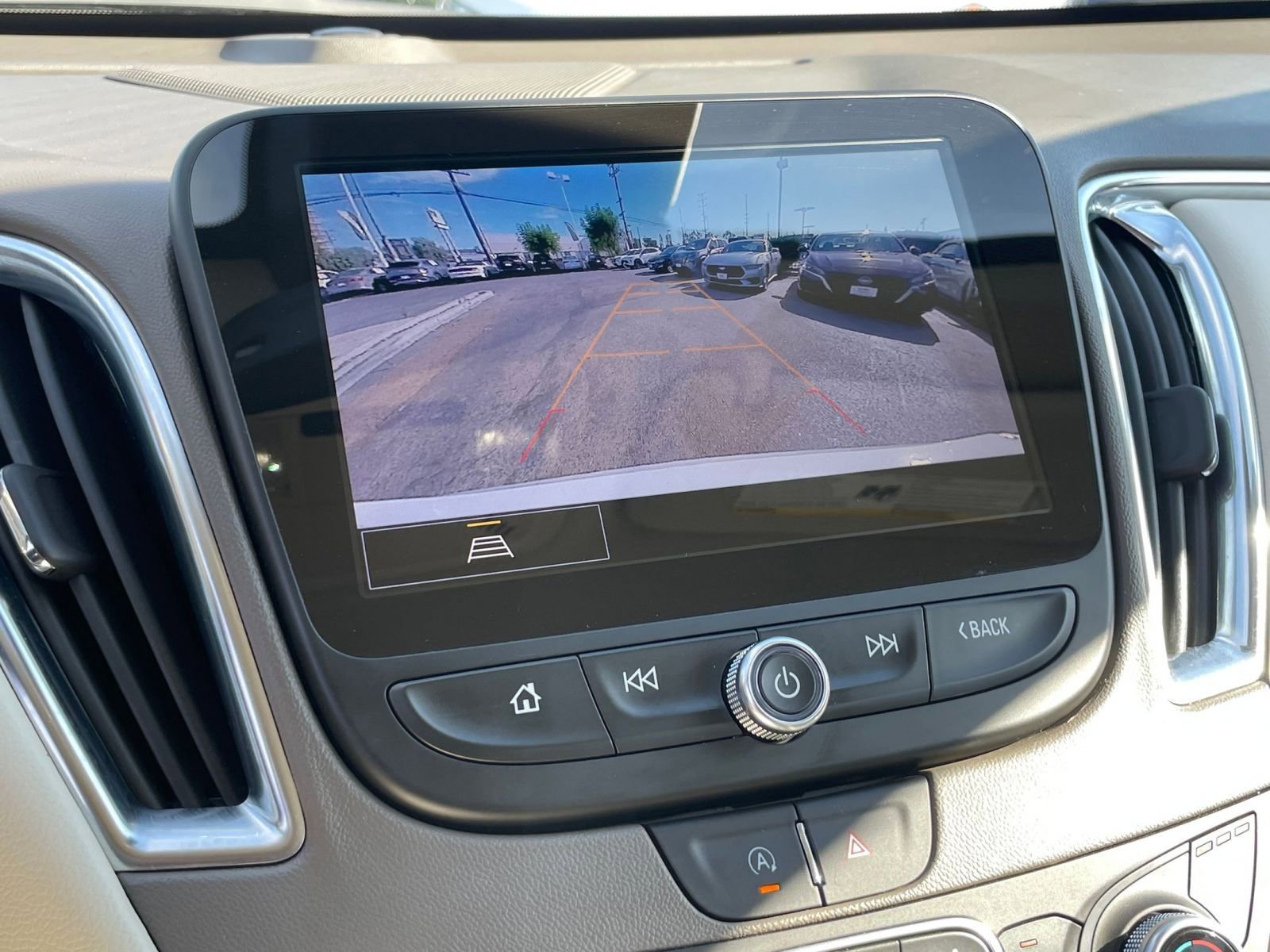 Thumbnail: 2024 Chevrolet Malibu - 17