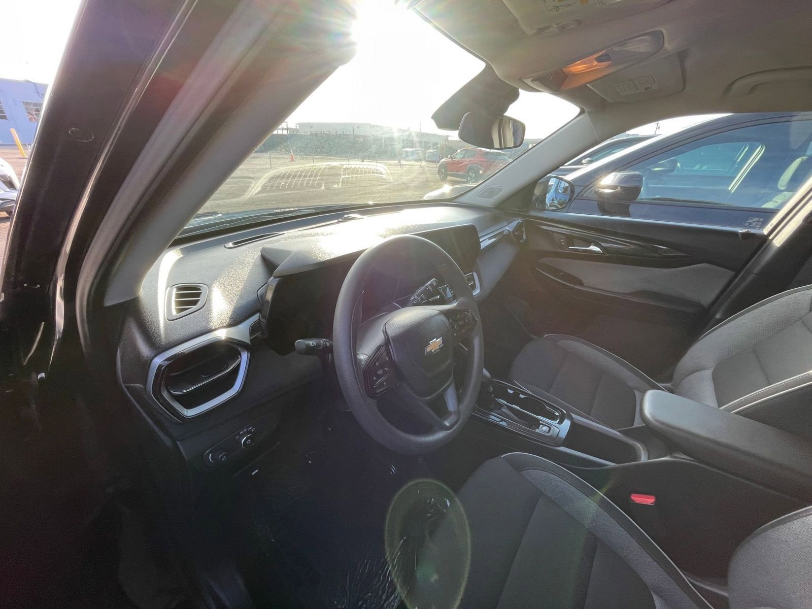 Thumbnail: 2025 Chevrolet TrailBlazer - 34