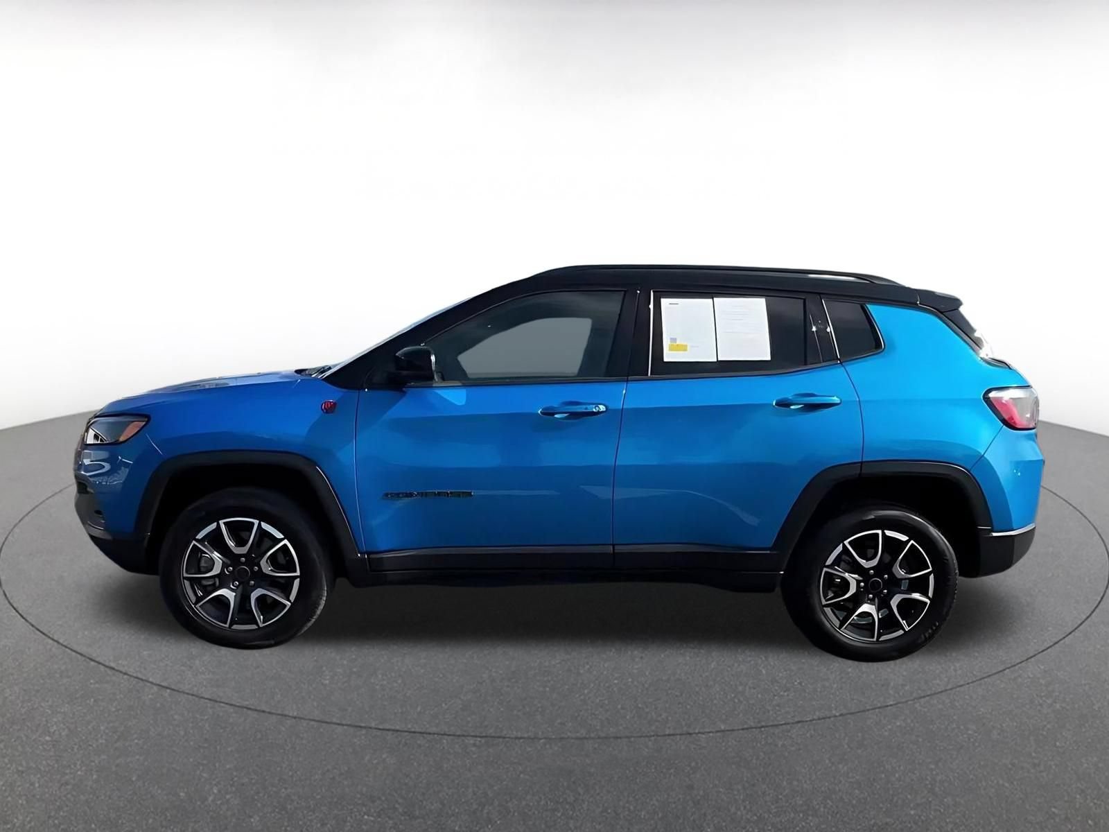 Thumbnail: 2025 Jeep Compass - 9