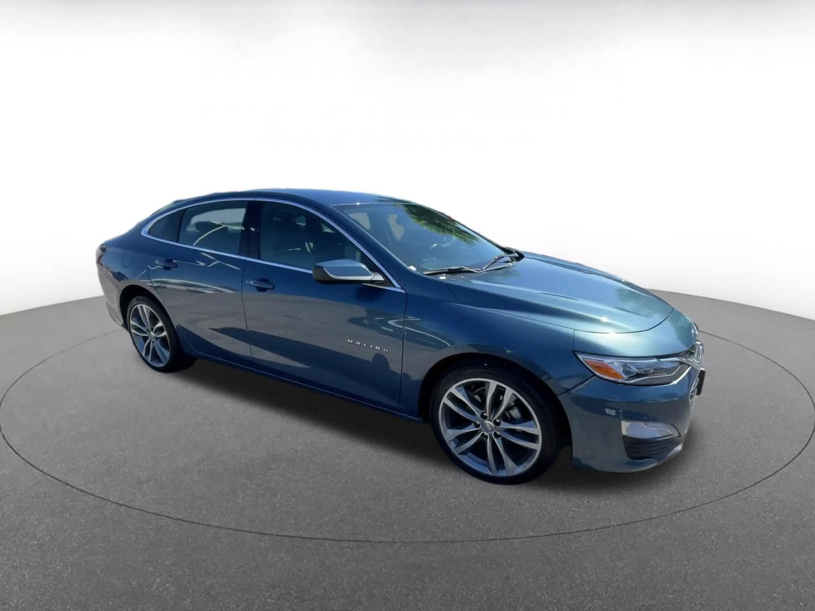 Thumbnail: 2024 Chevrolet Malibu - 2