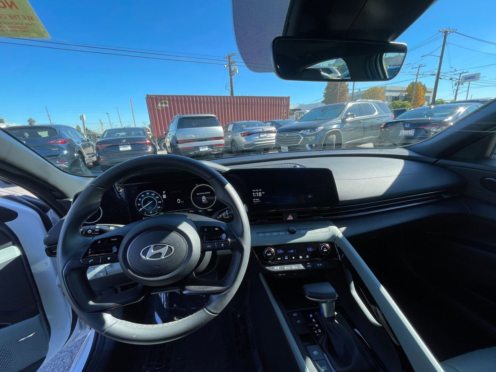 Thumbnail: 2025 Hyundai Elantra - 33