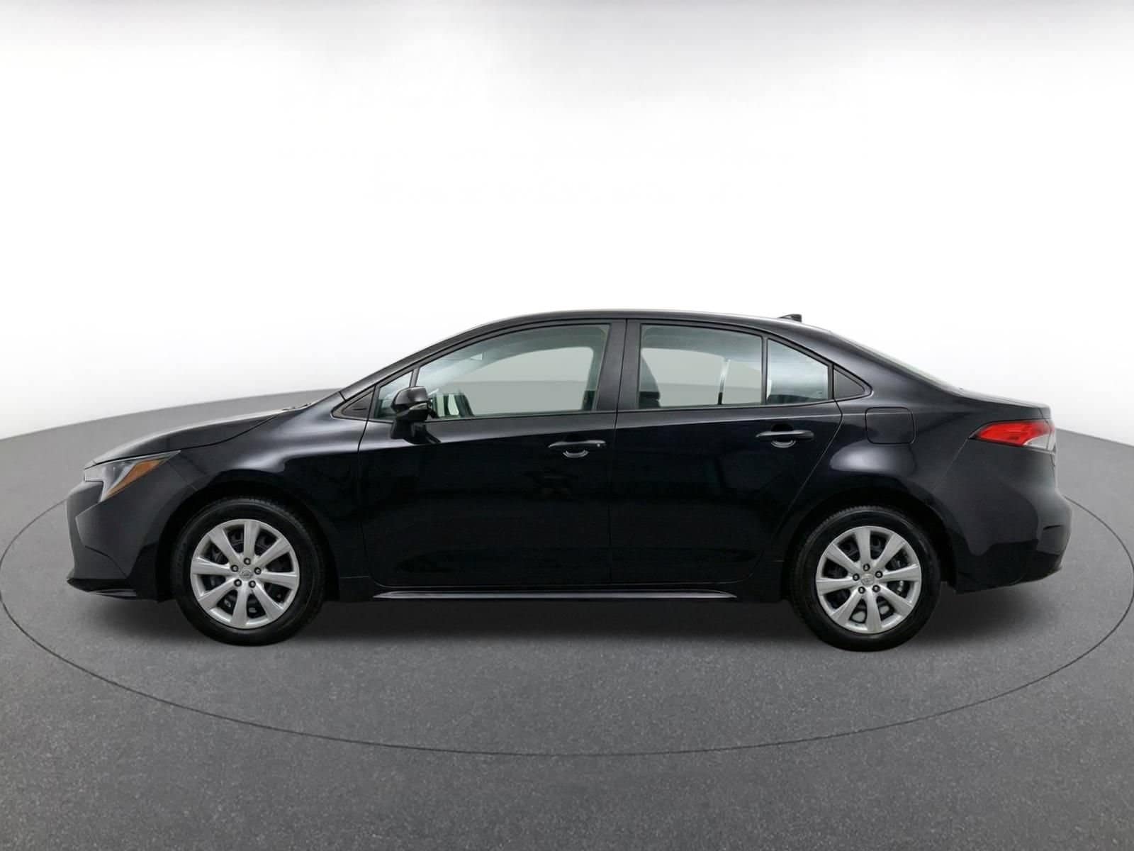 Thumbnail: 2025 Toyota Corolla - 4